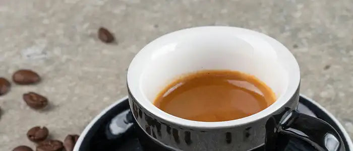 was darf guter kaffee kaufen, feinster espresso in der tasse